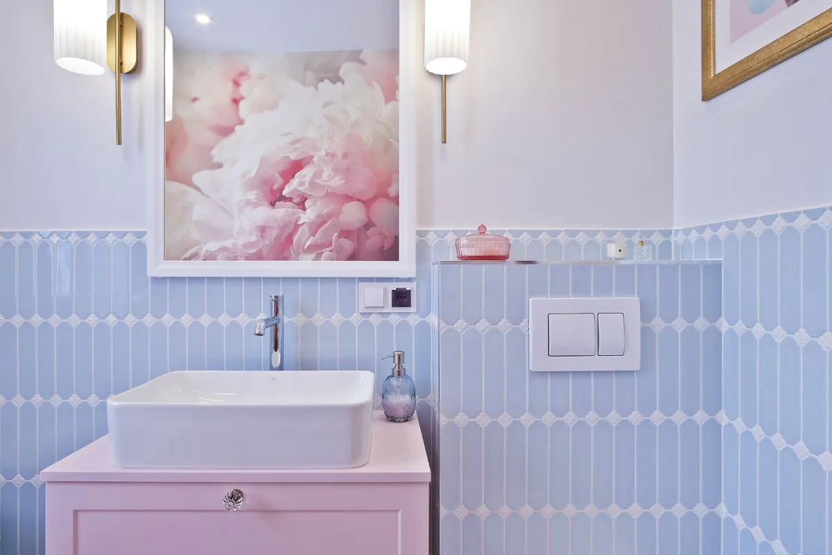 Jakie płytki na ścianę pod prysznic wybrać - poradnik Raw Decor