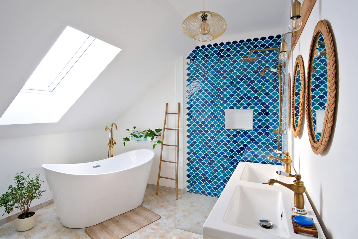 lazienka-w-stylu-marynistycznym-niebieskie-plytki-do-lazienki-flabellum-sea-mix-raw-decor