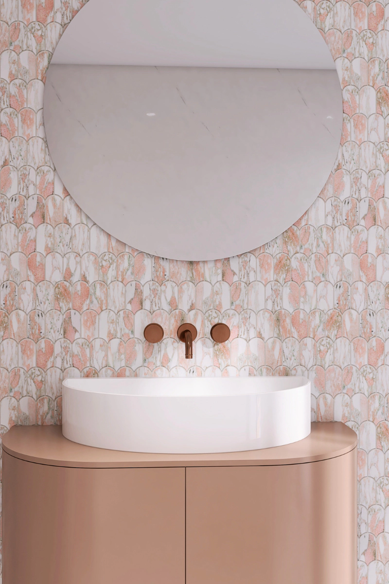 styl-old-money-cichy-luksus-mozaika-aurora-marble-rose-poler-raw-decor-w-lazience